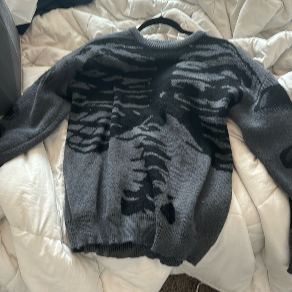 Grey skeleton sweatshirt